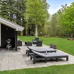 بيت للعطل 4 Bedroom Gorgeous In