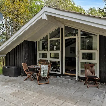 Vakantiehuis 4 Bedroom Gorgeous In *