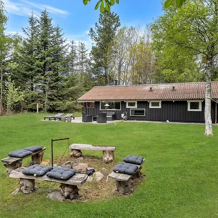 4 Bedroom Gorgeous In *