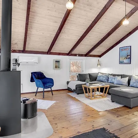 4 Bedroom Gorgeous In * Ålbæk