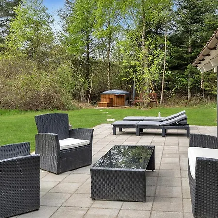 4 Bedroom Gorgeous In * Ålbæk