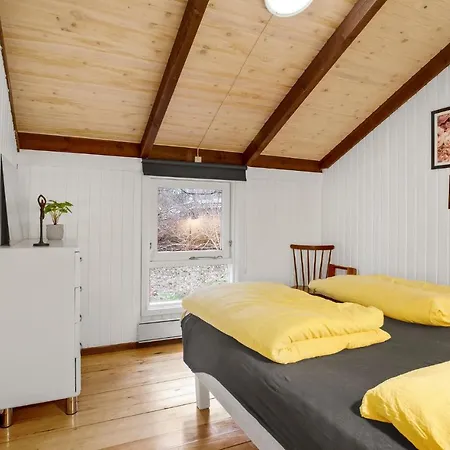 4 Bedroom Gorgeous In Ålbæk