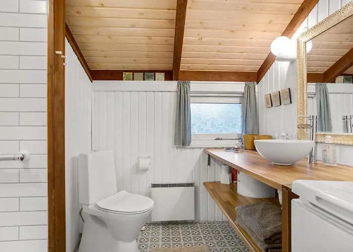 4 Bedroom Gorgeous In * Ålbæk